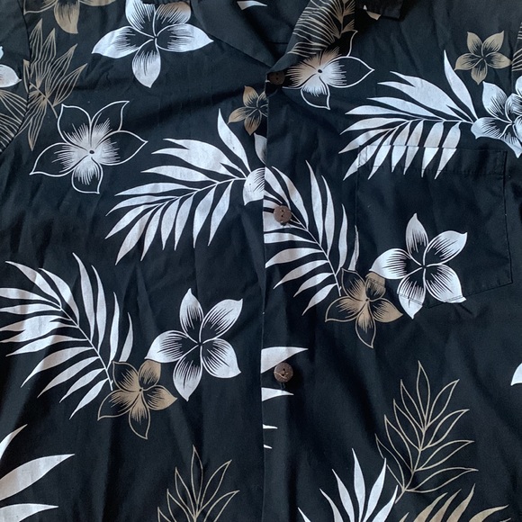 Hawaiian Shirt - Picture 6 of 6